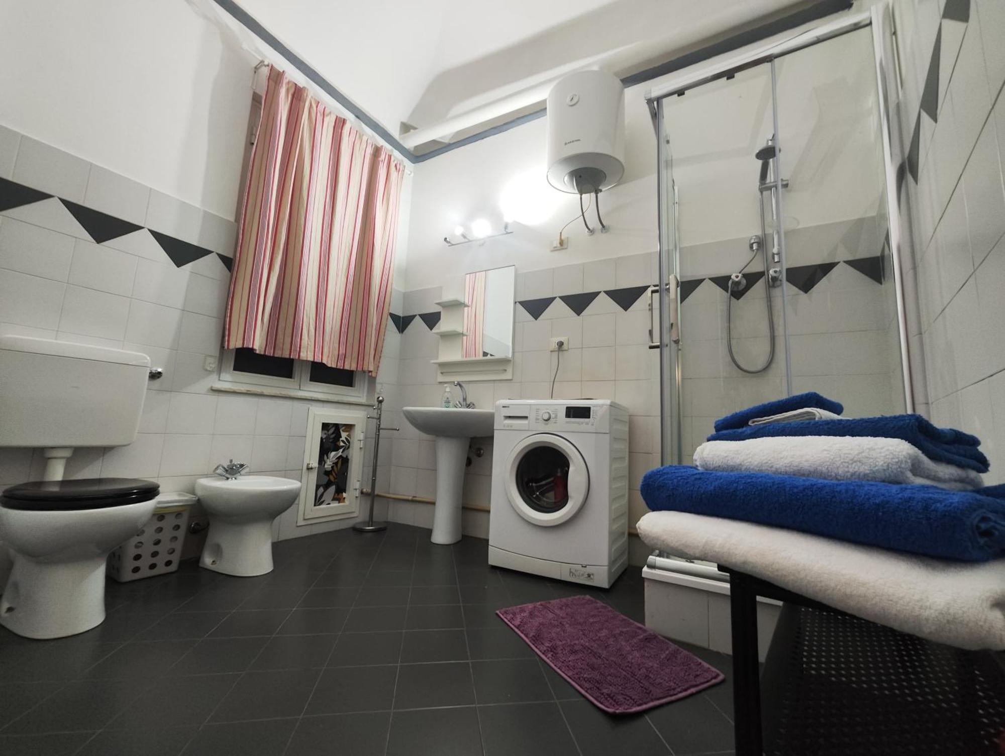 Iron Home Γένοβα Εξωτερικό φωτογραφία